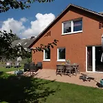 Instenweg 14 Fischhus Апартаменты Rettin